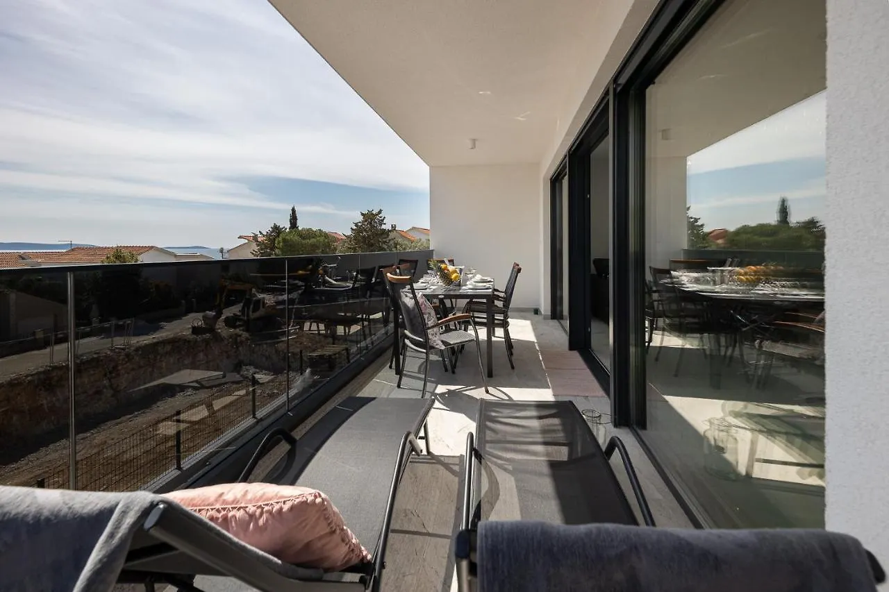 Apartment Summer Breeze Okrug Gornji Trogir Croatia