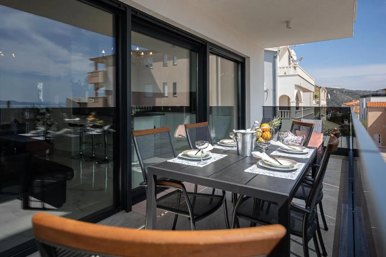 Apartment Summer Breeze Okrug Gornji Trogir